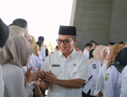 Halal Bihalal Pemkab Bandung Berbeda, Bupati Kang DS dan Forkopimda Turun dari Panggung Salami ASN Satu Persatu